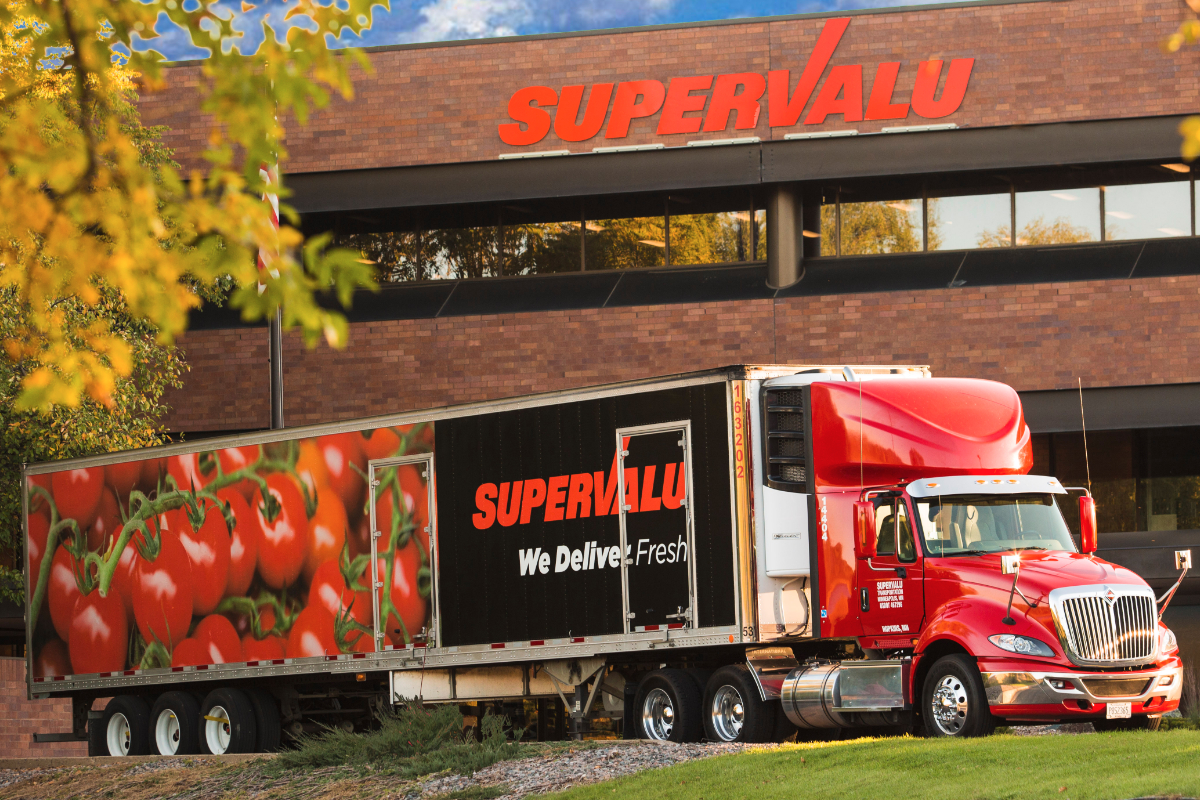 Picture of Supervalu store and truck